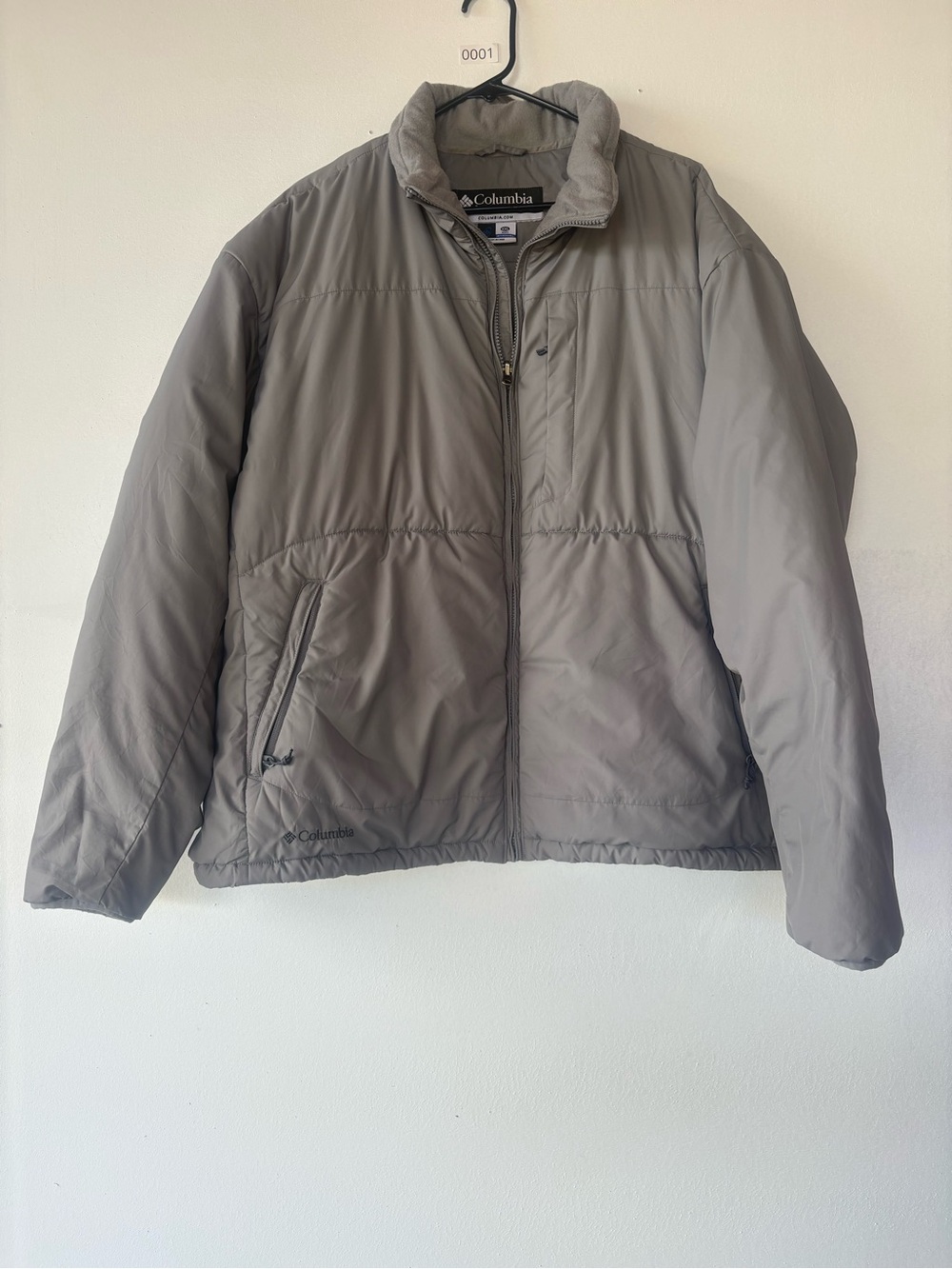 Columbia Men's Light Gray Puffer Jacket